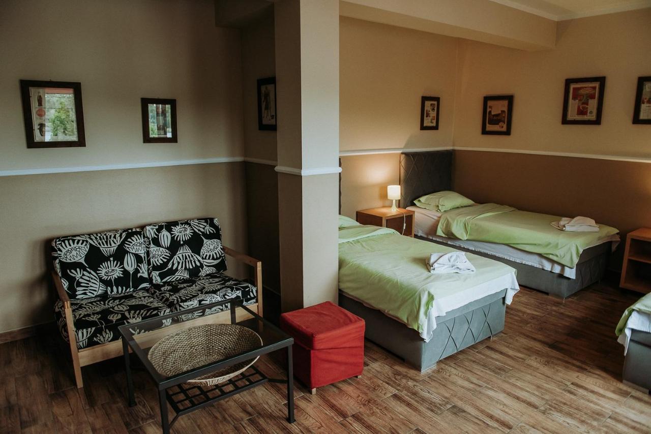 Dos Patos Bed & Breakfast Elk Bagian luar foto